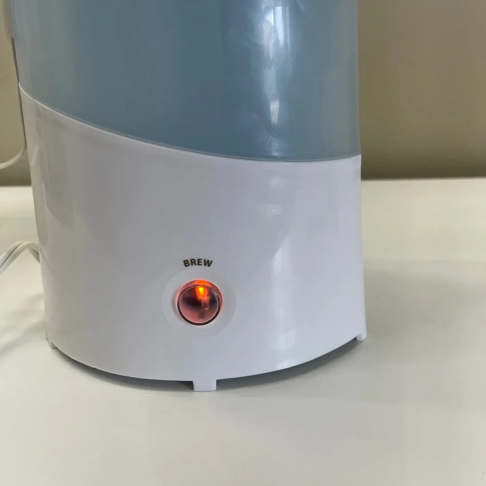 Mr. Coffee Iced Tea Maker TM70 White Blue 3 Quart Pitcher Electric Tea Brewer